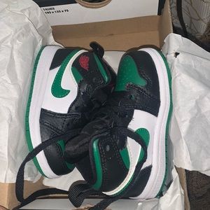 Jordan 1 Mid